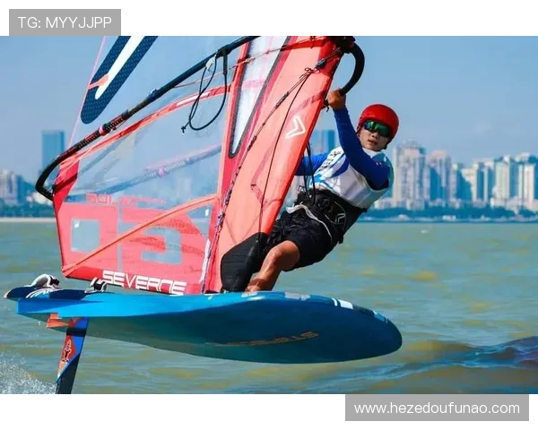 帆船毕焜谈海上的奇幻美景